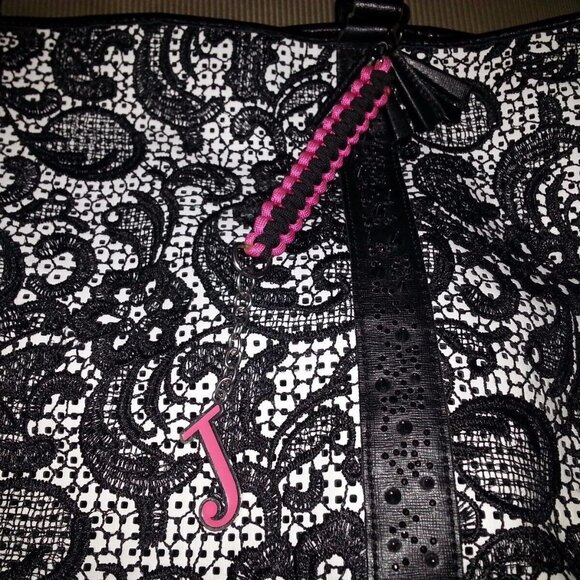 JUICY COUTURE-White/Black Perforated Large Tote-Lace Overlay-New - Picture 2 of 6